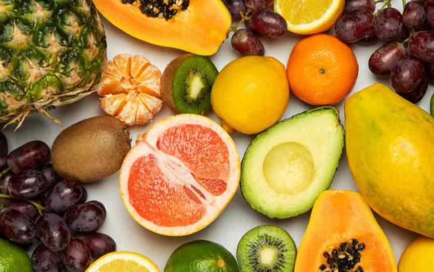 Esta fruta aporta colágeno al organismo y ayuda a mantener encías saludables 