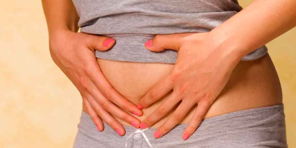 ¿Molestia estomacal? Alivia la inflamación abdominal con esta técnica de respiración