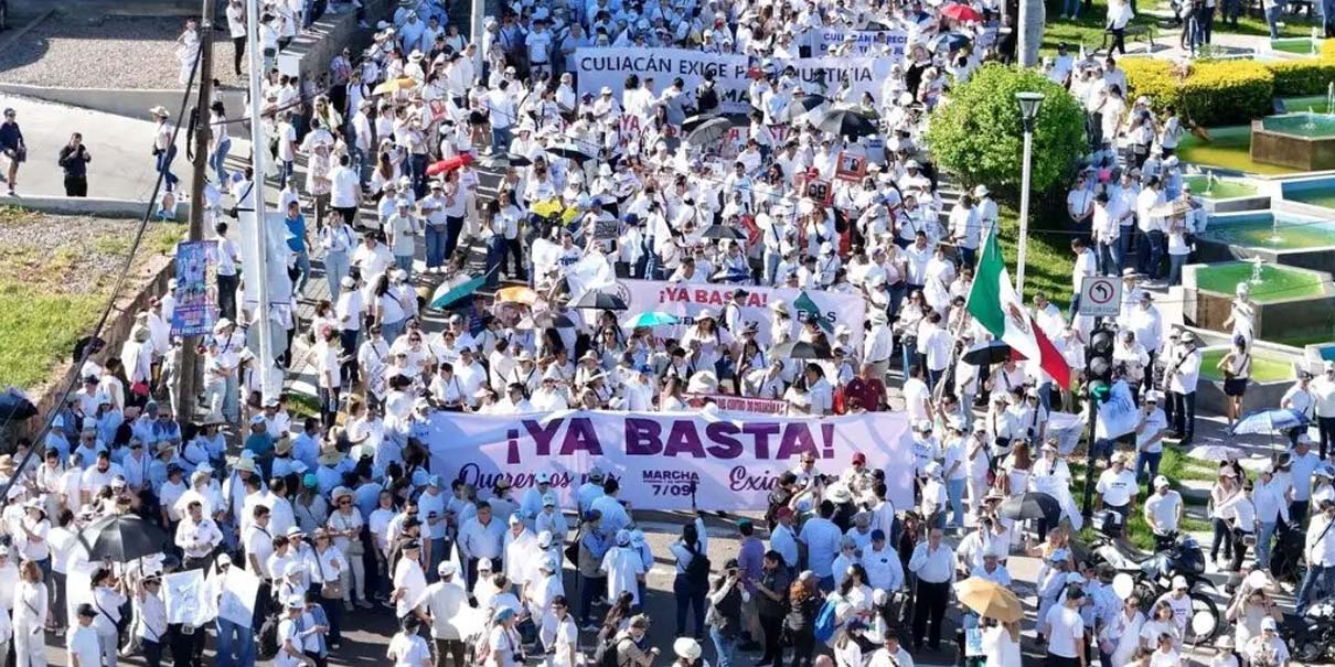 “La violencia no nos va a ganar”: ciudadanos marchan en Culiacán exigiendo paz