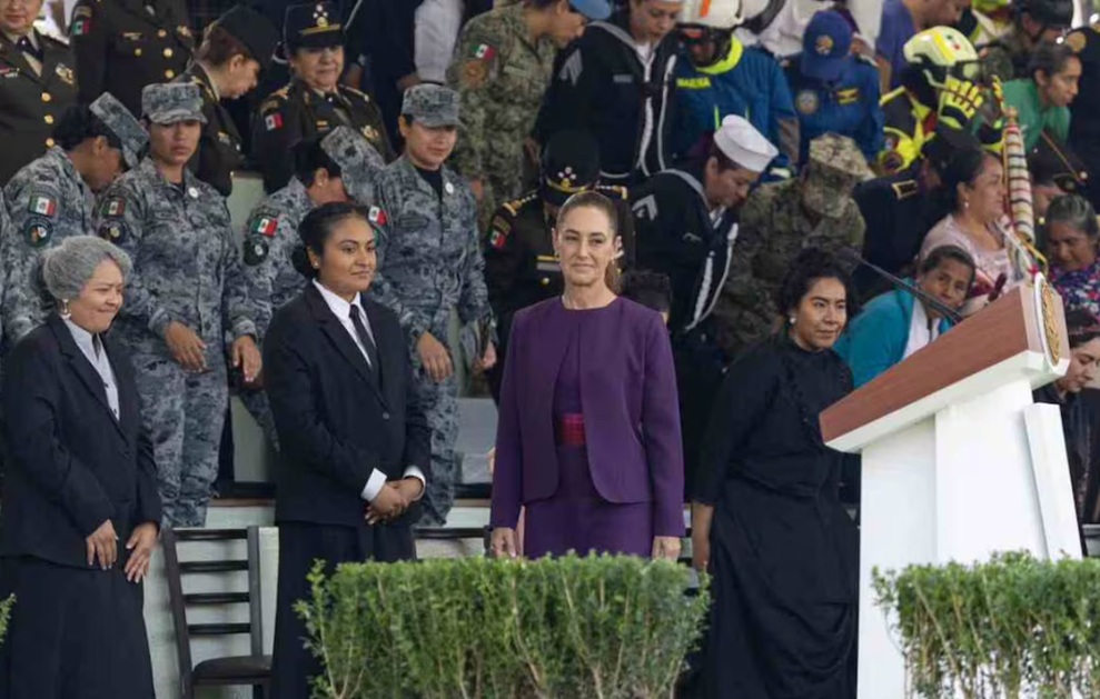 Sheinbaum honra el valor de las mujeres en las fuerzas armadas
