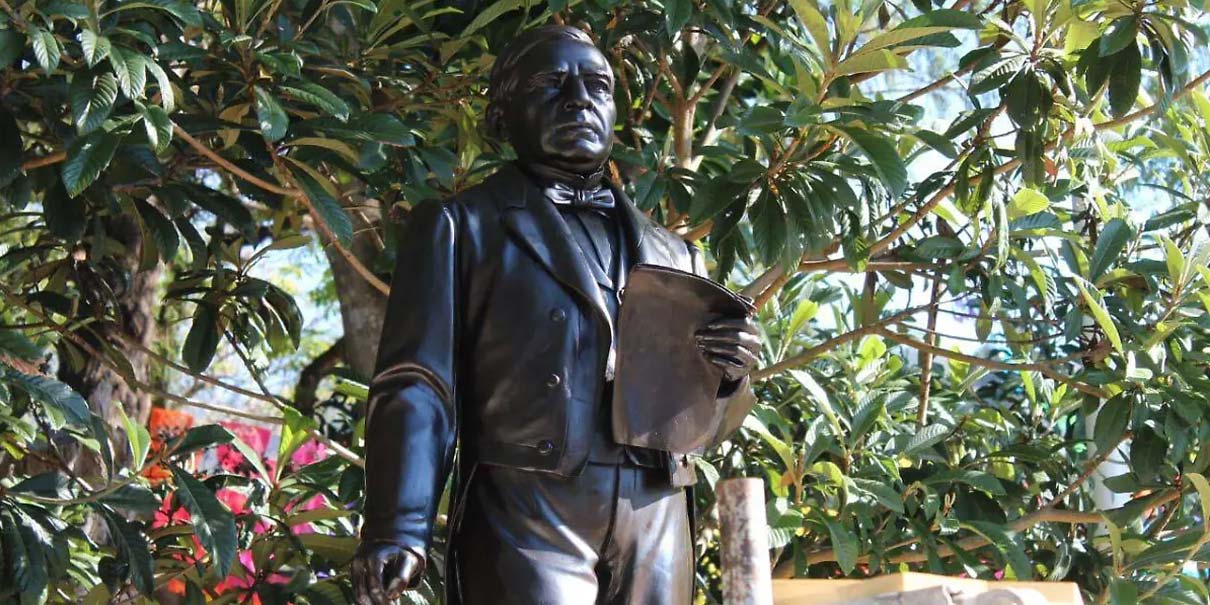 Ucrania analiza colocar estatua de Benito Juárez en Kiev en plena guerra con Rusia