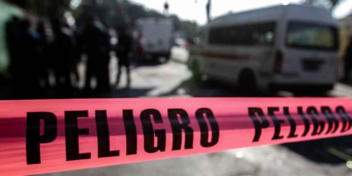 Padre de familia golpea a estudiante de bachillerato en Amozoc para defender a su hijo