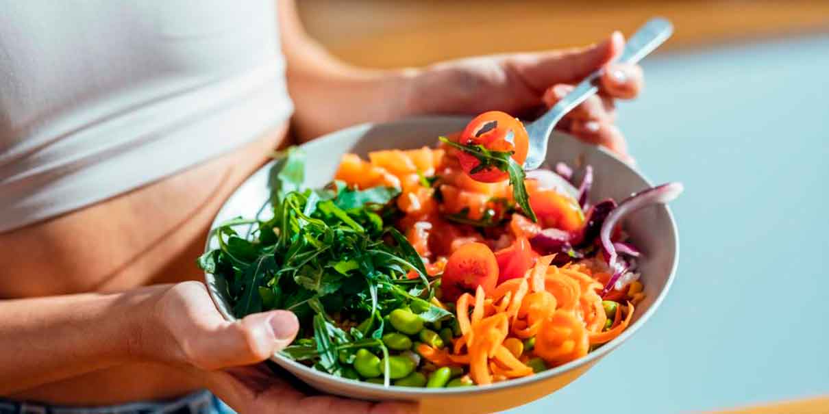 ¿Quieres vivir más? Este estudio explica qué tipo de proteínas deberías consumir