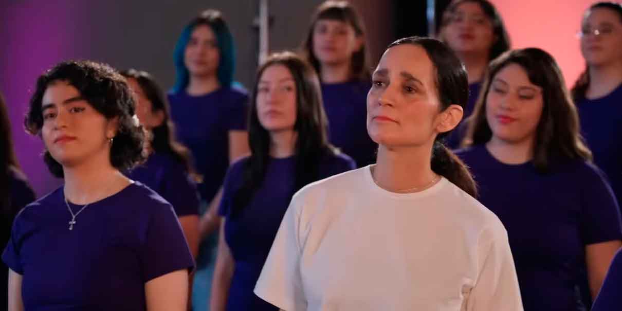 Julieta Venegas enfrenta ola de críticas por “La niña futbolista”, tema ligado al Mundial 2026