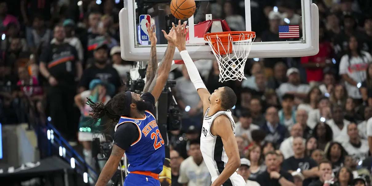 Knicks vencen a Spurs y toman el segundo juego de las Finales de la NBA con final dramático