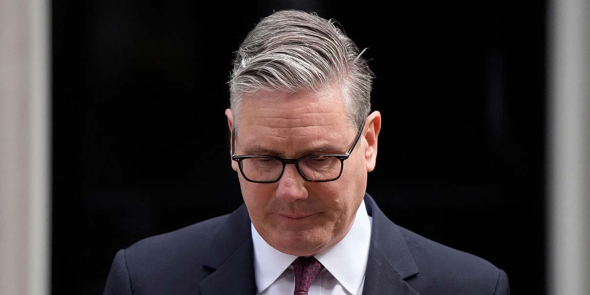 Renuncia Keir Starmer, primer ministro del Reino Unido, en medio de escándalos y baja aprobación