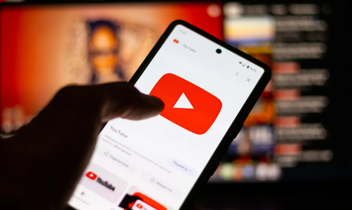 Google ha anunciado una importante actualización en los beneficios de su suscripción de pago Google AI Pro, integrando sin costo adicional el acceso a YouTube Premium Lite