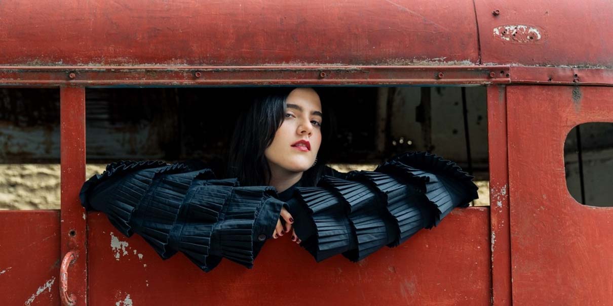 Camila Fernández presenta su nuevo sencillo desgarrador “No Manches”