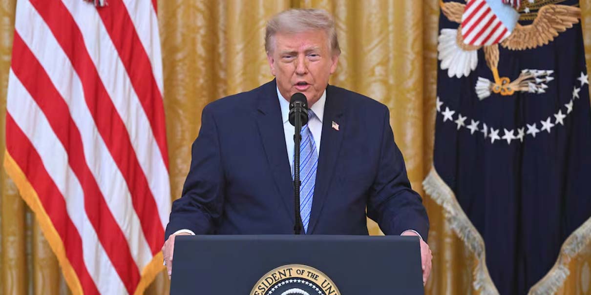 Trump revive las acusaciones sobre su derrota electoral y apunta nuevamente a China