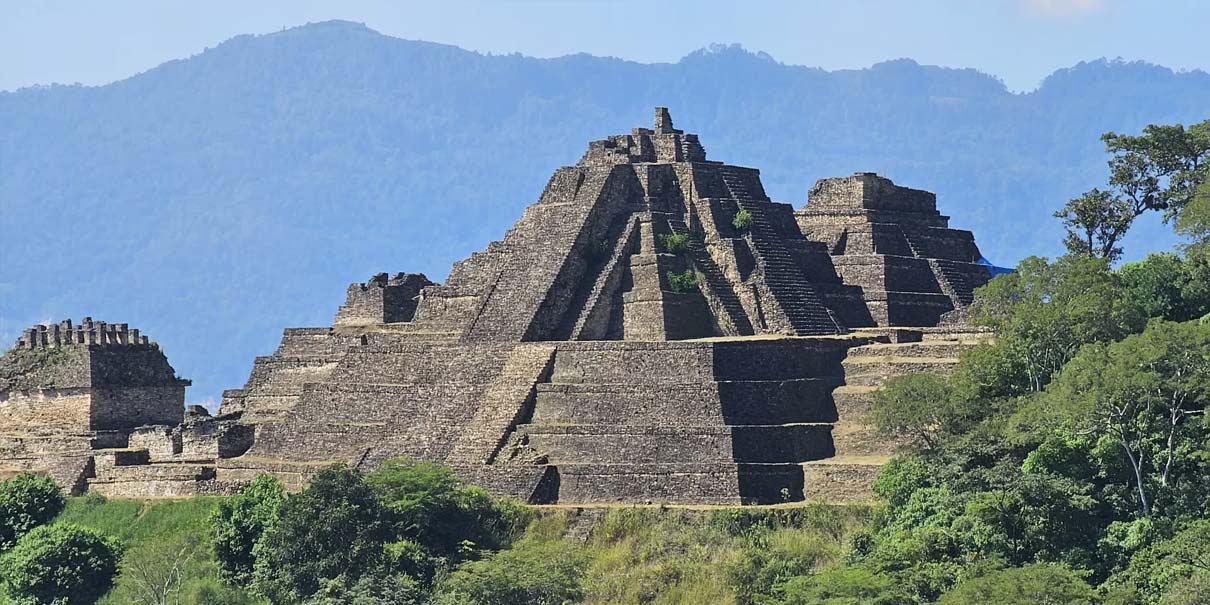 Zona Arqueológica de Toniná, Chiapas: la ciudad maya de Chiapas con la pirámide más alta de México