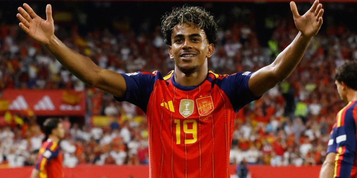 España golea 4-1 a Croacia en la Nations League