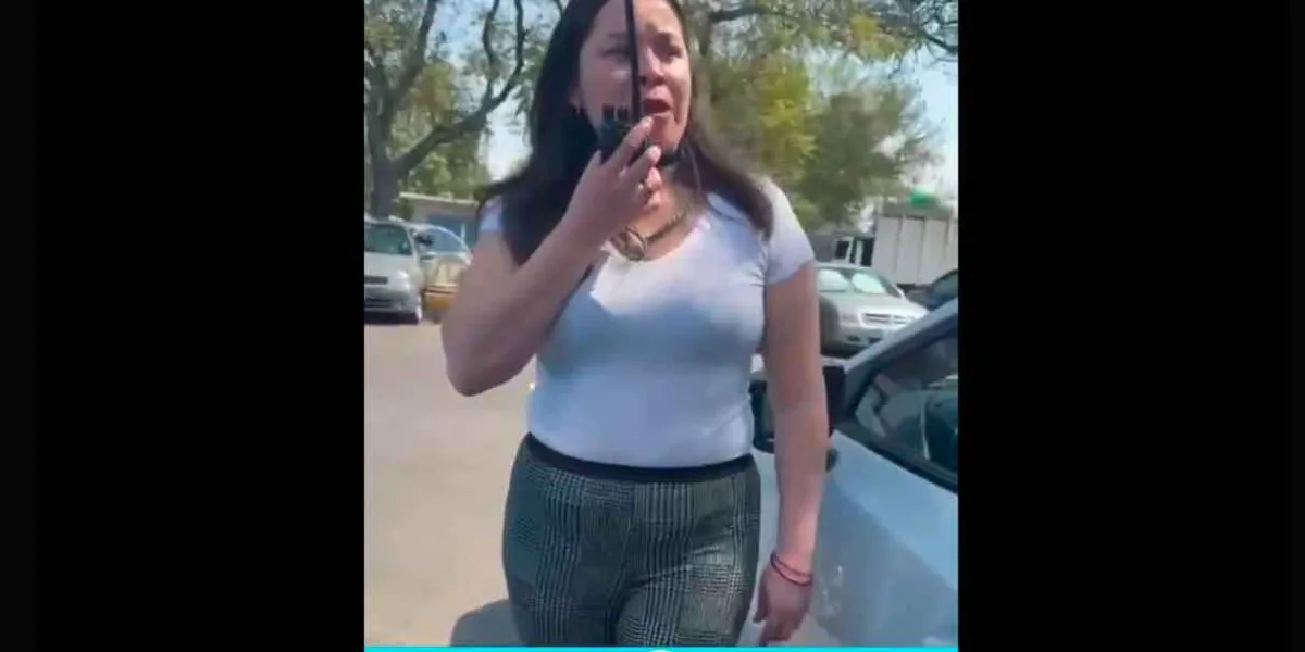 VIDEO. Empleada de la UNAM humilla a estudiante 