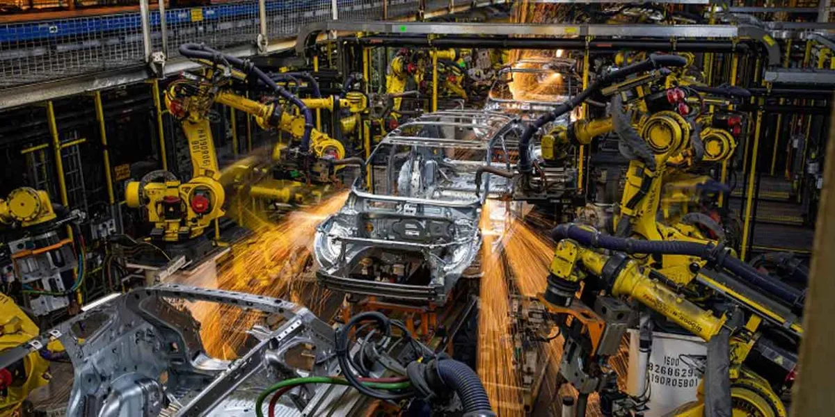 Trump amenaza a Canadá con arancel de 50% a autos desde 2027