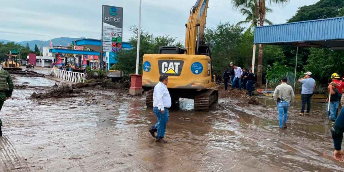 Así se desbordó arroyo en Jalisco; hay 7 muertos y 9 desaparecidos