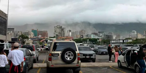 Terremoto de magnitud 7.1 sacude Venezuela y provoca alerta de tsunami en el Caribe