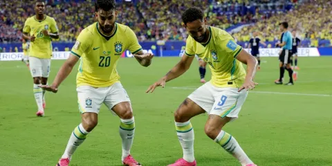 Brasil golea a Escocia y avanza como líder del Grupo C
