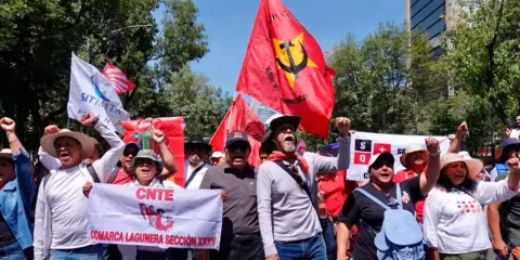 CNTE obtiene plazas, becas crematorios y 800 mdp   tras semanas de protestas