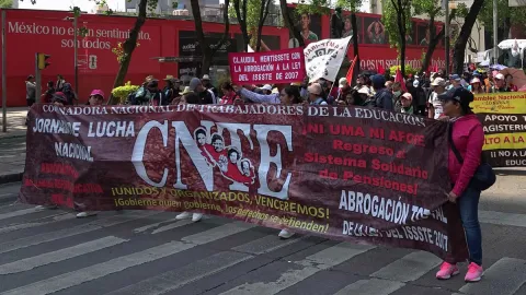 Gobierno Federal exhorta a la CNTE a liberar el Centro Histórico tras ofrecer fin de la Usicamm y mejoras al Issste