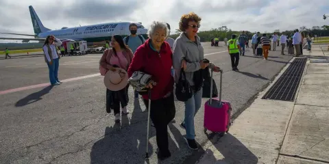 Crece turismo internacional en abril en México, pero caen las divisas: Inegi