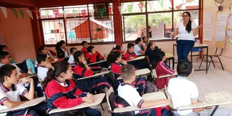 Exigen cuentas claras por 800 millones de pesos vinculados a acuerdos con la CNTE