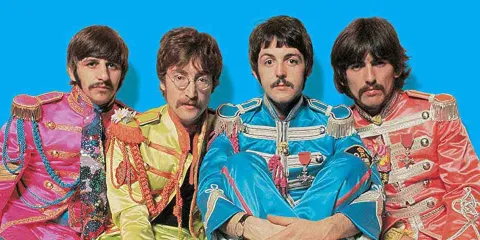 Fans celebran el Día Mundial de The Beatles con conciertos, eventos y tributos