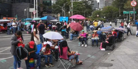 Hasta muertos cobran en la CNTE: detectan desvíos millonarios en nómina educativa