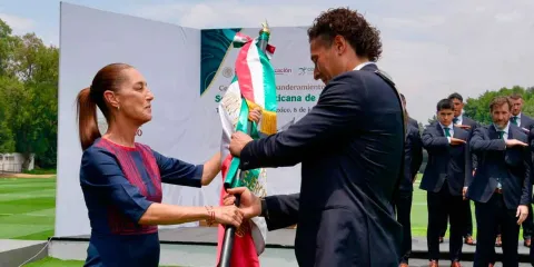 Sheinbaum abandera a la Selección Nacional que participará en la Copa Mundial 2026
