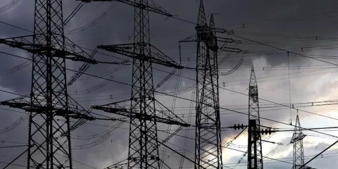 Sheinbaum niega apagones en México; atribuyen fallas a problemas de distribución