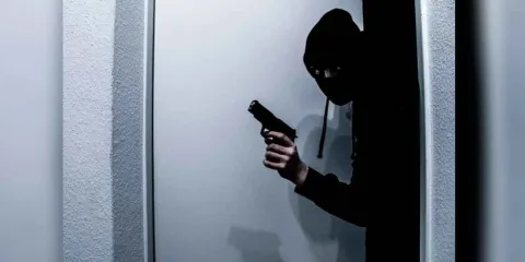 Baja la percepción de inseguridad pero mexicanos aún temen ser asaltados en cajeros y transporte público