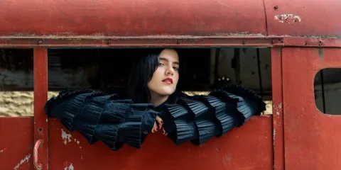 Camila Fernández presenta su nuevo sencillo desgarrador “No Manches”