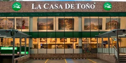 La Casa de Toño en venta; podría venderse hasta en 400 mdd