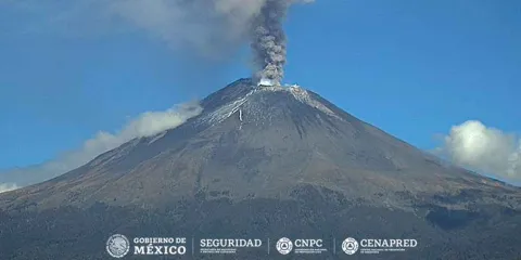 Popocatépetl mantiene emisión de ceniza: alertan por posible caída en CDMX y estas son las recomendaciones