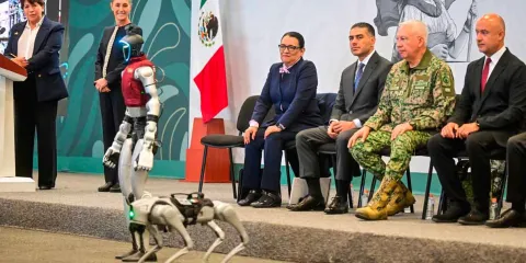 Presentan CECI, la robot con IA que combatirá el crimen en EDOMEX 