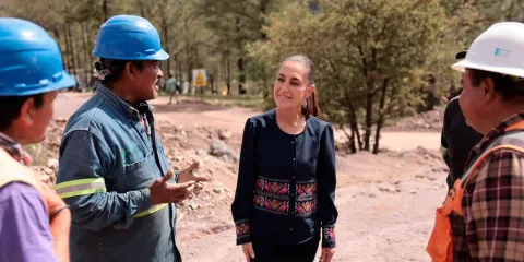 Sheinbaum impulsa vivienda, becas y obras estratégicas en gira por Durango y Zacatecas