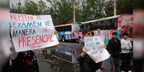 UNAM aplicará examen de control presencial tras polémica por presunto fraude en prueba en línea