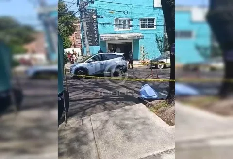 Adulto mayor muere de un infarto en la Benito Juárez tras recibir descarga de taser por conductor de aplicación