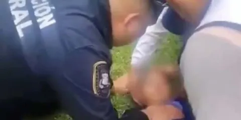 Policía salva a niño de 3 años tras ahogarse en lago de Teotihuacán; le aplica RCP y revive
