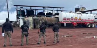 FGR cateó bodegas y halló documentos de la red de huachicol de Ruffo