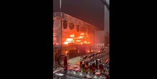 Grupo armado irrumpe en función de box de influencers: dispara y quema el ring en Hermosillo. VIDEO