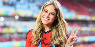 Vanessa Huppenkothen pide auxilio en redes tras sufrir acoso vial