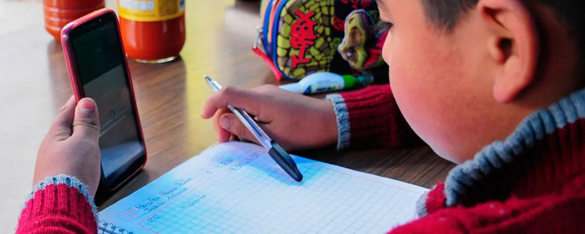 Este es el decalogo "orientador"  de la SEP para uso del celular en escuelas 